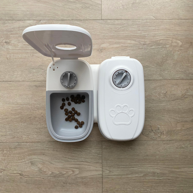 Automatic feeder for pets 00185 photo