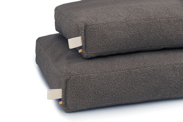 Подушка-лежак Memory Foam Teddy Ash для собак малих та середніх порід, S 3104455 - онлайн-зоомагазин Хвіст і Дракон